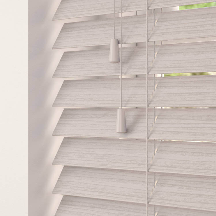 white wood venetian blind